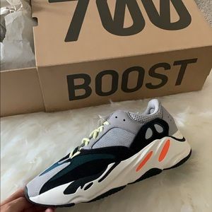 YEZZY 700 BOOST